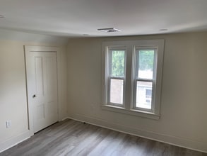 72 Charles St in Whitman, MA - Building Photo - Building Photo