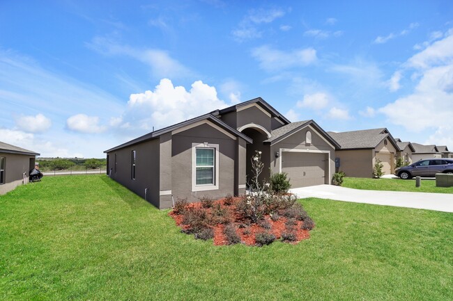 1631 Swan Lake Cir in Dundee, FL - Building Photo - Building Photo