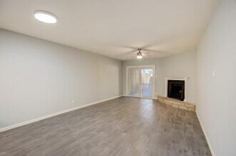 6906 Lovely Ln in Austin, TX - Building Photo - Building Photo