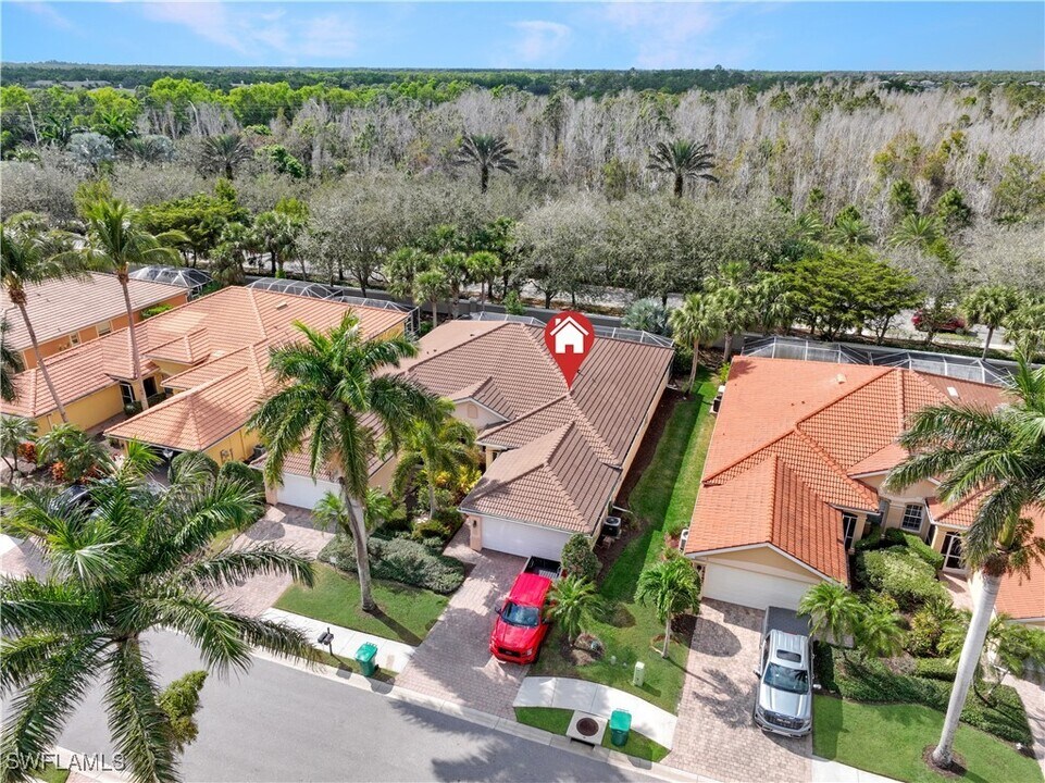 14151 Fall Creek Ct in Naples, FL - Foto de edificio