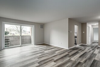 Milestone Apartments in Williamsport, MD - Building Photo - Interior Photo