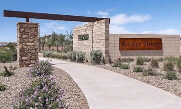 3863 E Shannon St in Gilbert, AZ - Building Photo - Building Photo