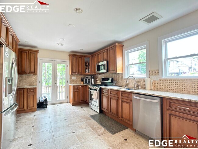 34 Charles River Rd in Watertown, MA - Building Photo - Building Photo