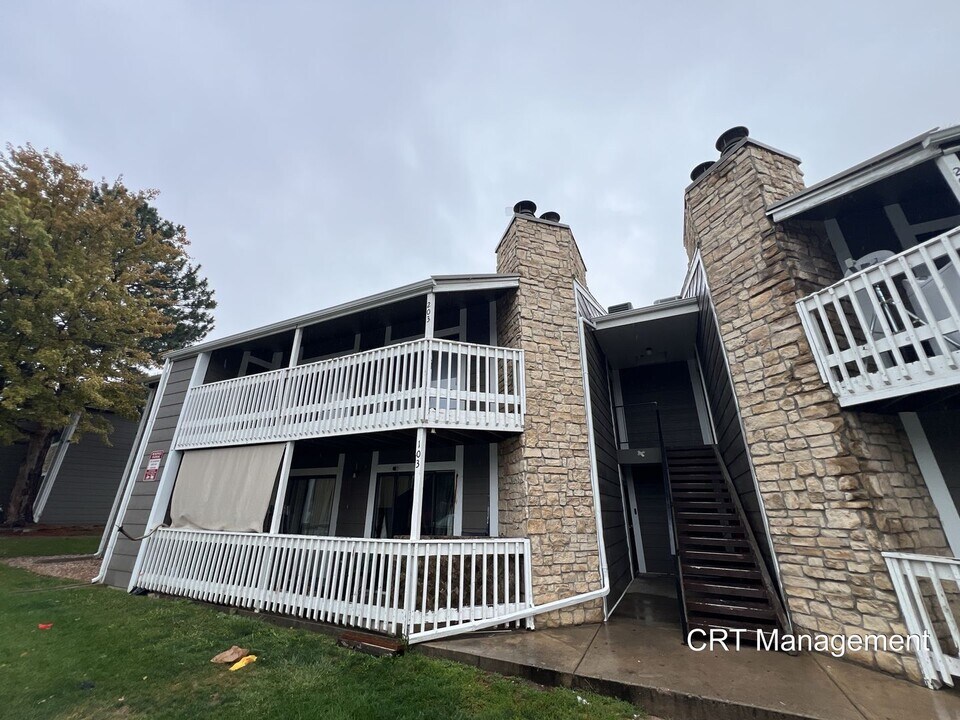18195 E Ohio Ave in Aurora, CO - Building Photo