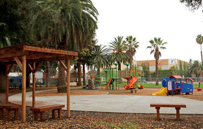 Casas Alquiler en East Palo Alto, CA