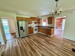 1003 Apple St in Burlington, NC - Building Photo - Building Photo