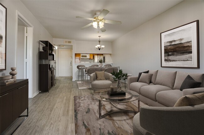 3015 Walnut Bend Ln in Houston, TX - Building Photo - Building Photo