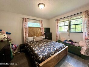 7040 Arques Rd in Jacksonville, FL - Building Photo - Building Photo