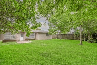 16618 Tibet Rd in Friendswood, TX - Building Photo - Building Photo