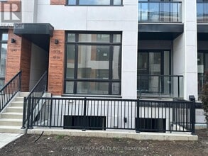 10-1210 David Eyer Rd in Richmond Hill, ON - Building Photo - Building Photo