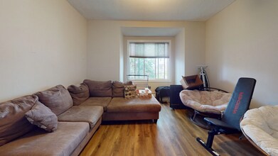 101 Bradford St, Unit 1A in Everett, MA - Building Photo - Building Photo