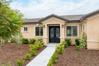 11656 Lower Azusa Rd in El Monte, CA - Foto de edificio - Building Photo