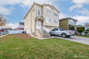 601 St Marks St in Linden, NJ - Building Photo