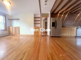 202 Harvard St, Unit #2 in Cambridge, MA - Building Photo
