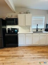 367 S Academy Ave in New Braunfels, TX - Building Photo - Building Photo