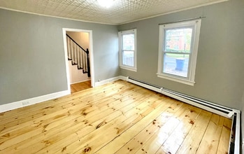 345 Washington Ave in Kingston, NY - Building Photo - Building Photo