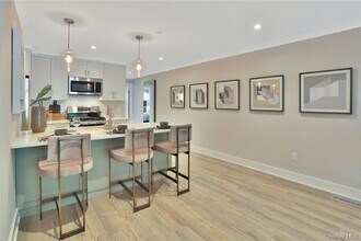 470 Main St in Armonk, NY - Building Photo - Building Photo