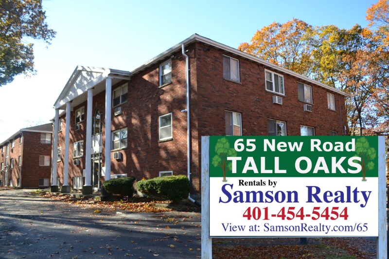 65 New Rd in East Providence, RI - Building Photo