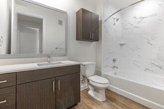 CO/OP Singleton in Dallas, TX - Building Photo - Interior Photo