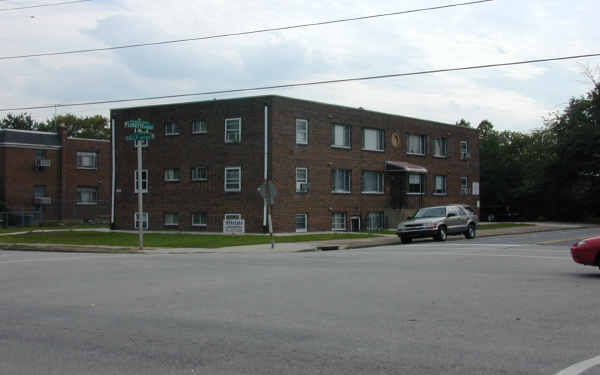 1900-1902 Solly Ave in Philadelphia, PA - Building Photo