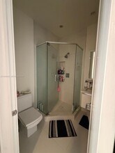 10518 NW 66th St in Doral, FL - Building Photo - Building Photo