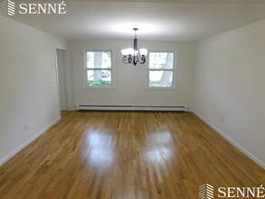 5 Middle St in Lexington, MA - Building Photo - Building Photo