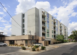 Bridges on the Park in Austin, TX - Building Photo - Building Photo