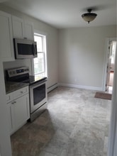 127 Bartlett St, Unit 127 Bartlett St in Portsmouth, NH - Building Photo - Building Photo