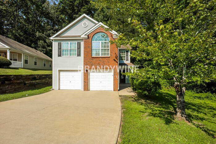 3596 Brookstone Way in Union City, GA - Building Photo