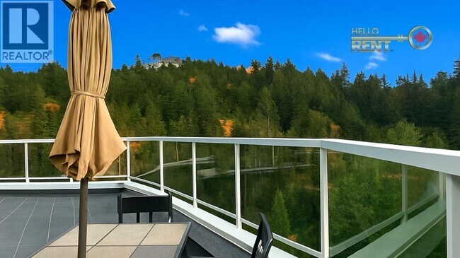 5419 Westhaven Pl in West Vancouver, BC - Building Photo - Building Photo