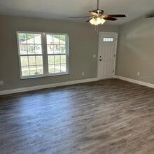 1522 W Barlow Pl in Dunnellon, FL - Building Photo - Building Photo