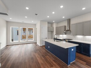 3903 Pinemont Dr in Houston, TX - Building Photo - Building Photo