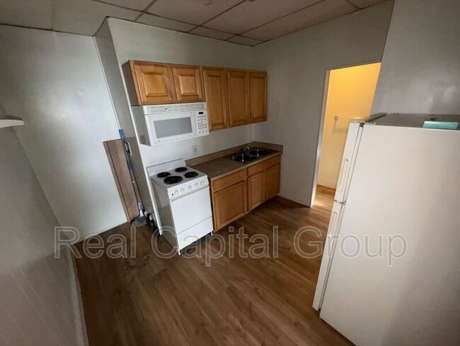 314 E Main St in Amsterdam, NY - Building Photo - Building Photo