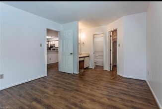 101C Windsor Ln in Williamsburg, VA - Building Photo - Building Photo