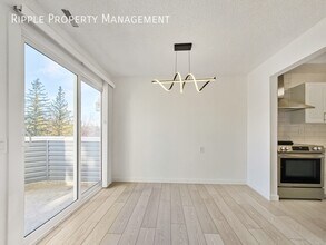 200 Shawnessy Dr SW in Calgary, AB - Building Photo - Building Photo