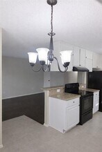 620 Race St in Crowley, TX - Building Photo - Building Photo