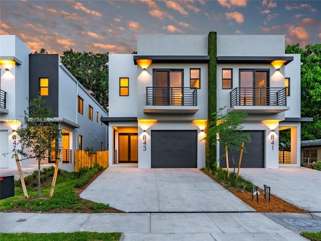 property at 841-843 SW 29th St