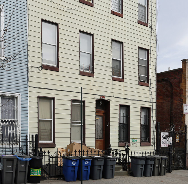 1137 Willoughby Ave in Brooklyn, NY - Building Photo - Building Photo