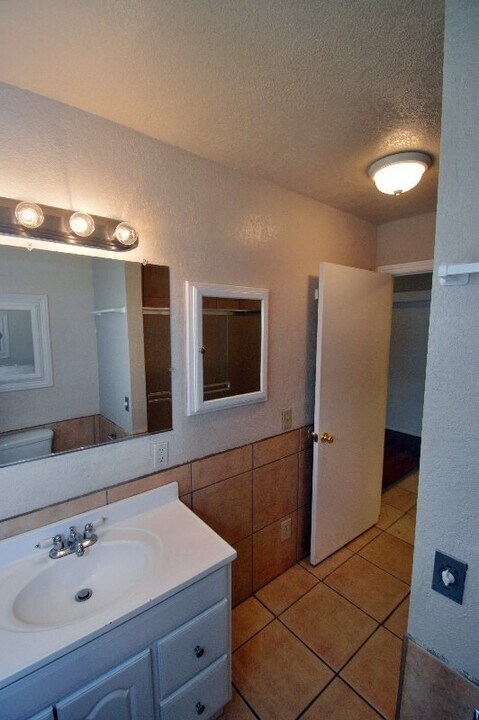 206 Hazel St in Chico, CA - Building Photo