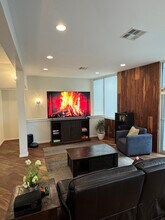 1500 Summit St, Unit 7 in Austin, TX - Foto de edificio - Building Photo