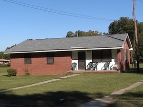 Forrest Green Apartments in Wilson, NC - Building Photo - Building Photo