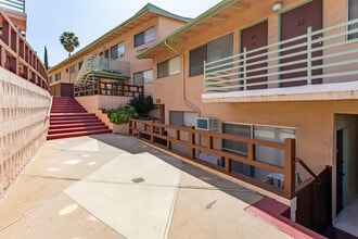 Mikado Apartments, Mid-Century Japanese in Los Angeles, CA - Foto de edificio - Building Photo