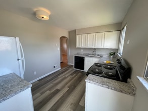 332 Sunset Ave in Erlanger, KY - Building Photo - Building Photo