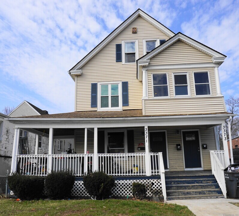 3371 Main St in Hartford, CT - Building Photo