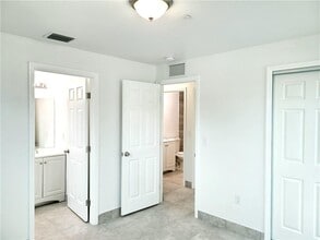 2326 Taft St in Hollywood, FL - Building Photo - Building Photo