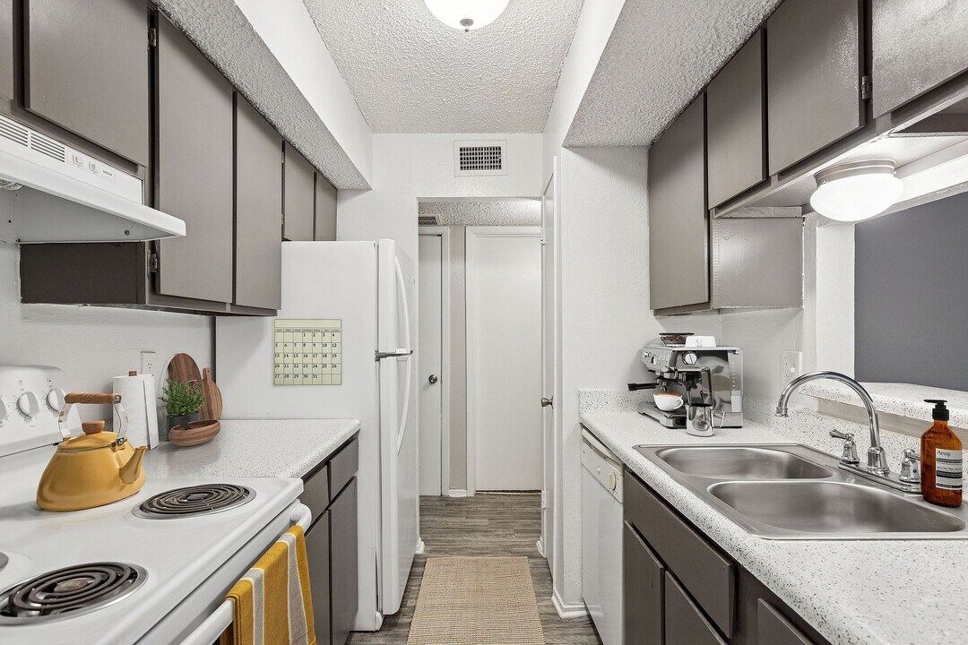 ReNew Hyde Park in Midland, TX - Foto de edificio