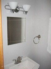 217 Mahaska Dr in Iowa City, IA - Building Photo - Building Photo