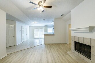 10106 Englewood Ave in Lubbock, TX - Building Photo - Building Photo