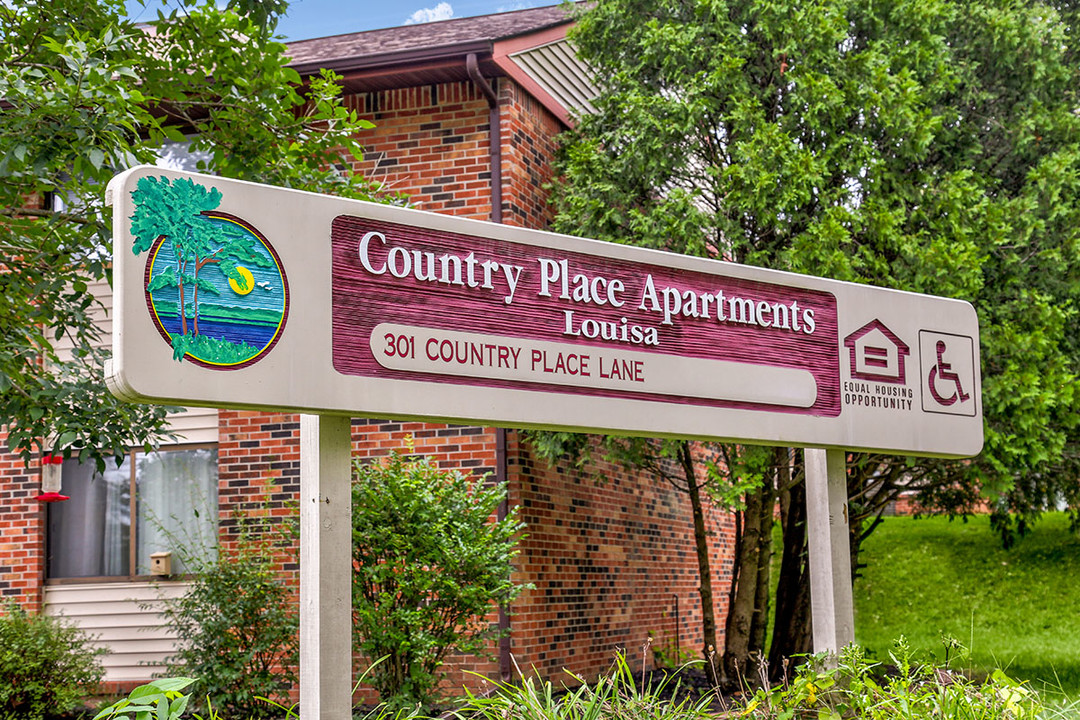 Country Place-Louisa in Louisa, KY - Foto de edificio