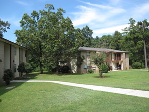 Woodcroft Apartments in Moody, AL - Foto de edificio - Building Photo